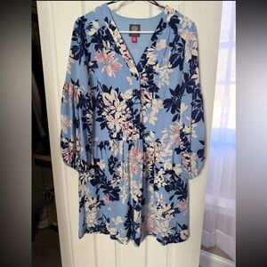 Vince Camuto Floral Print Deep V-neck Shift Dress